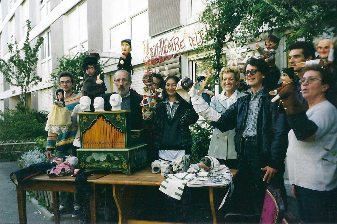 Stagiaires au théâtre de la louve à Chambéry.